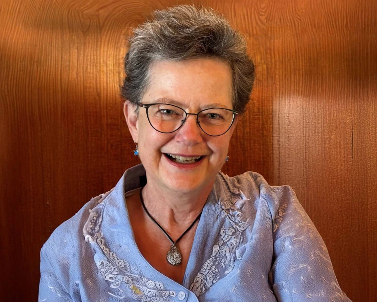 Portrait of Julia Phillips